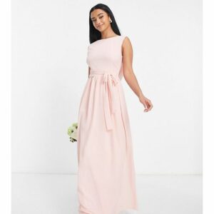 TFNC Petite - Bridesmaid - Langes Brautjungfernkleid aus zartrosa Chiffon mit tiefem Wasserfallausschnitt hinten